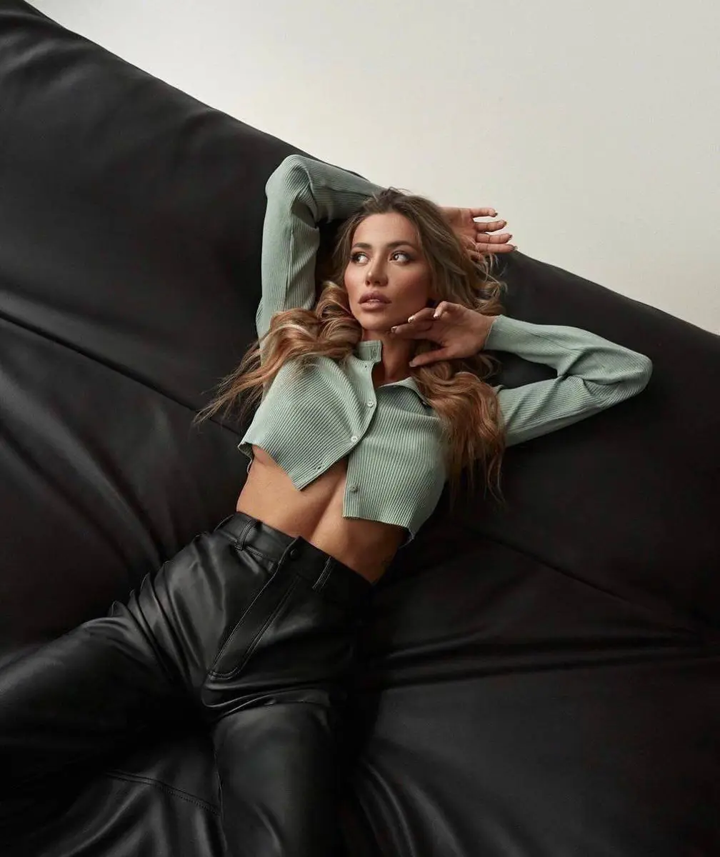 Taliya escort in Minsk